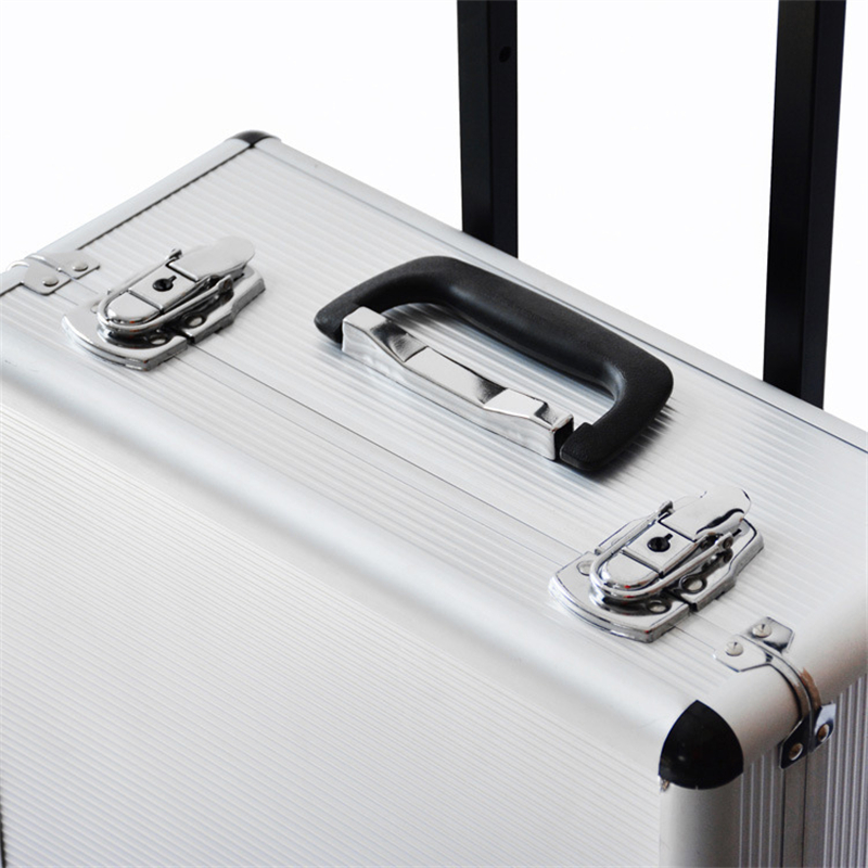 ชุดเครื่องมือช่างซ่อมรถยนต์ 18 - Hand Tools บทวิจารณ์และราคา